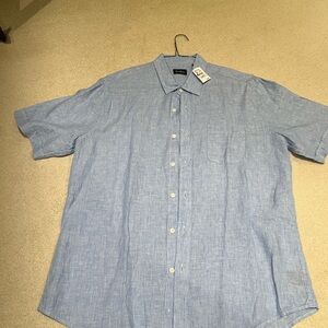 Neiman Marcus Blue Casual Button Down Shirt